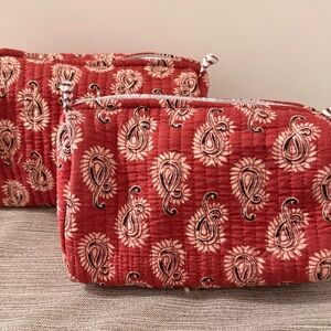 Paisley Red Women's Cosmetics Bag